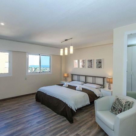 Apartment Malvarrosa Beach Cavite Valencia Exterior photo